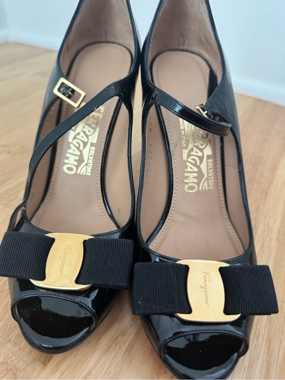 Salvatore Ferragamo Black Patent Leather Vara Bow Flats with Gold Hardware